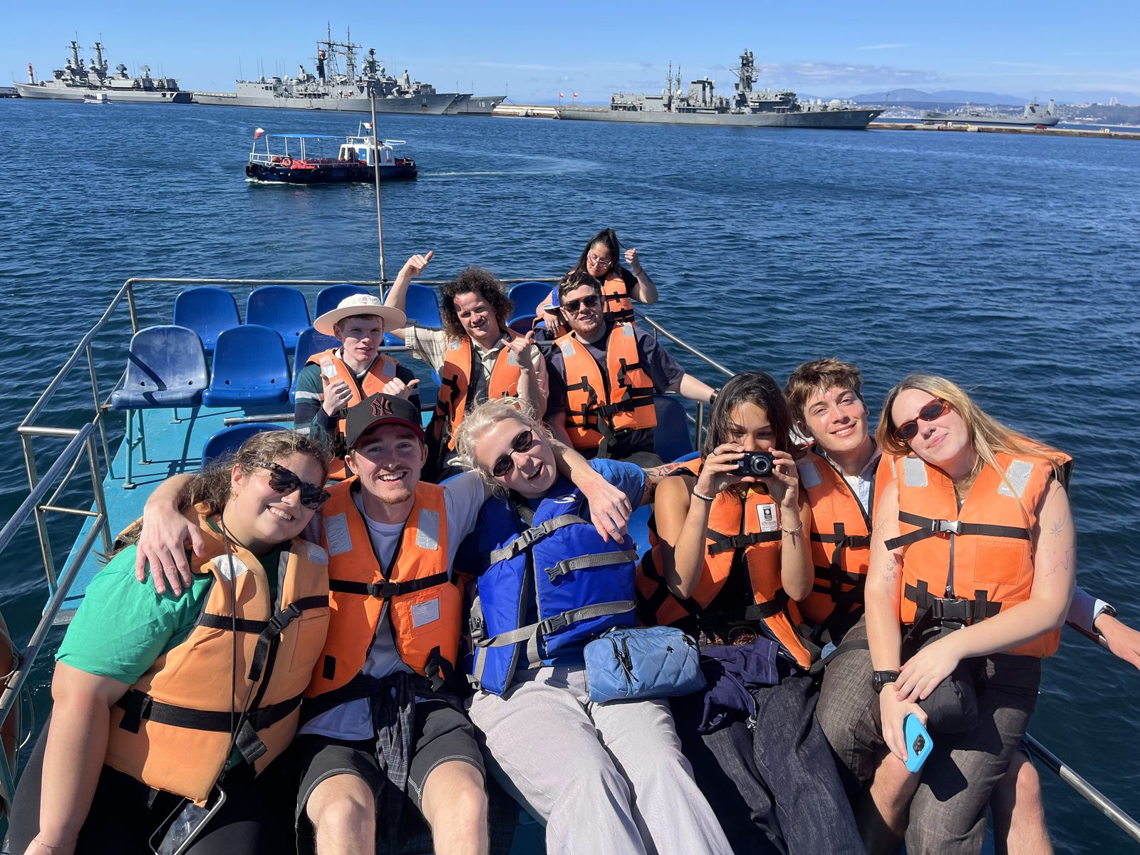 A boat excursion in the bay of Valparaíso